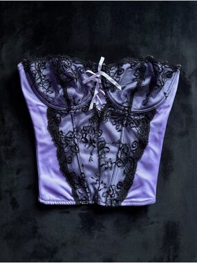 Vintage Y2K purple black lace corset bustier 40D Fredricks of Hollywood